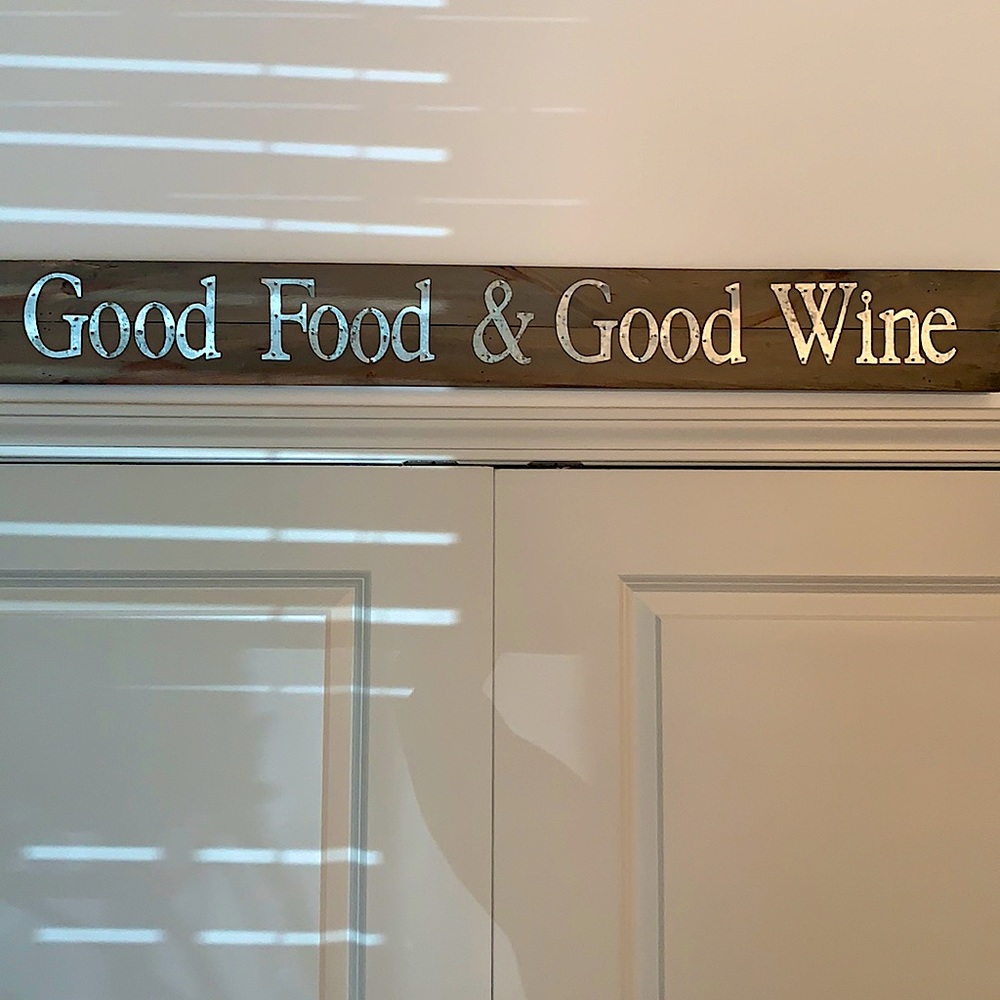 Rustic wood & tin sign “Good Food & Good Wine”